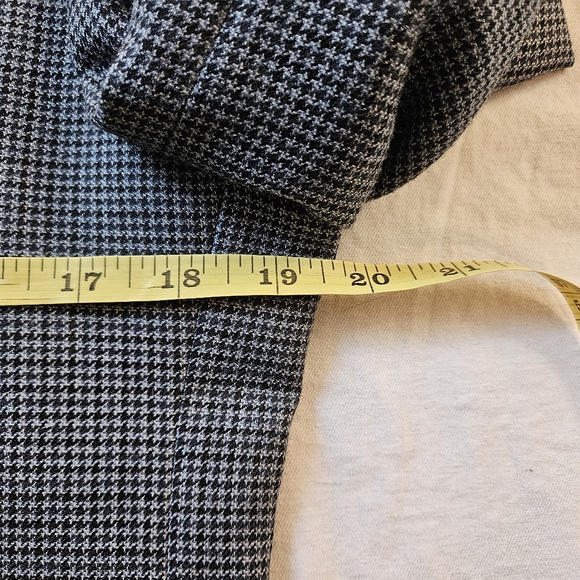 John W. Nordstrom Wool and Silk Blazer Men's 40S - Picture 11 of 11